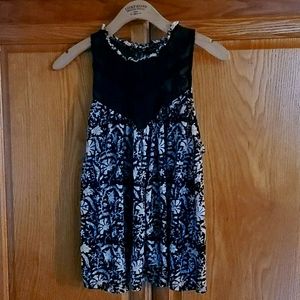 Embroidered sleeveless knit top